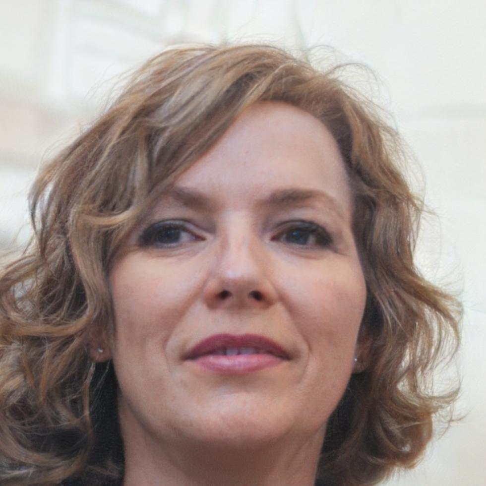 Esperanza Riveiro, Directora Fundadora